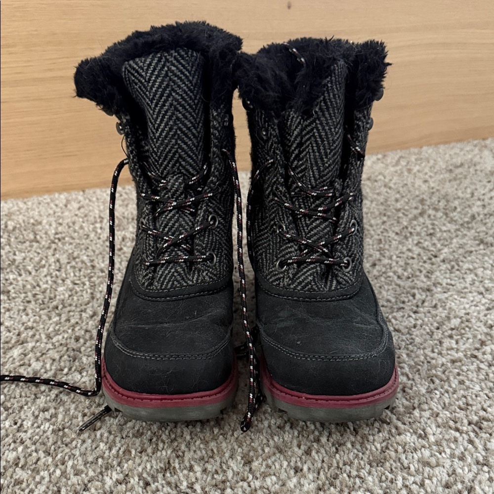Roxy Black and Gray Combat Boots